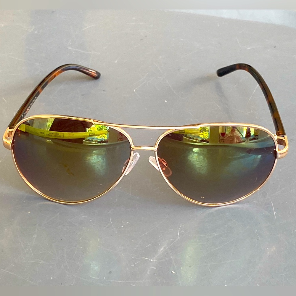 Oscar by Oscar de la Renta Sunglasses Mod 3045 Gold Rose Aviator